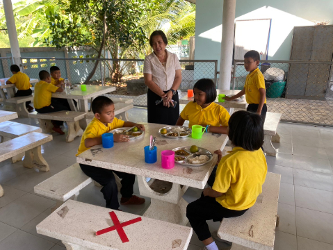 ติดตามการดำเนินโครงการอาหารกลางวันโรงเรียนบ้านหนองเตาปูน