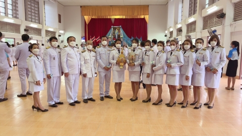 พิธีถวายเครื่องราชสักการะและวางพานพุ่ม และพิธีจุดเทียนชัยถวายพระพรชัยมงคล 12 สิงหาคม 2565